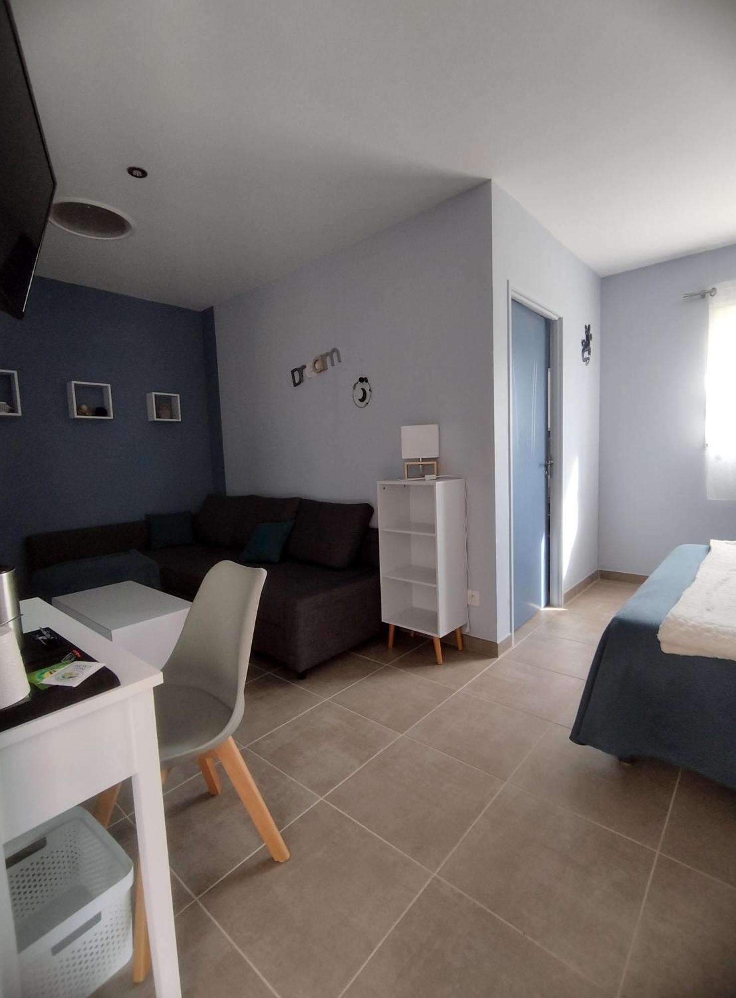 La Sarlamandre, Chambres Et Table D'Hotes Marcillac-Saint-Quentin Εξωτερικό φωτογραφία