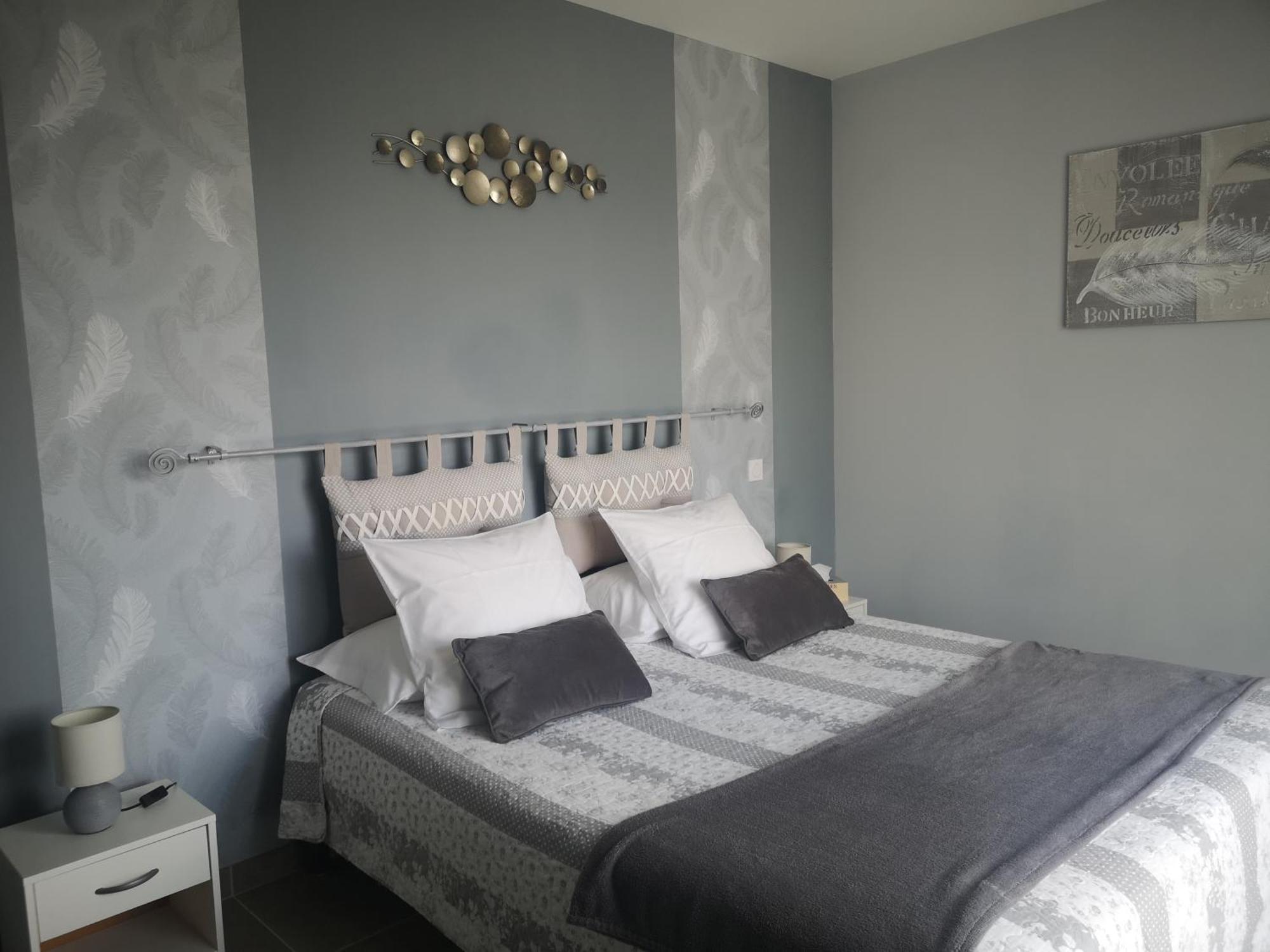 La Sarlamandre, Chambres Et Table D'Hotes Marcillac-Saint-Quentin Εξωτερικό φωτογραφία