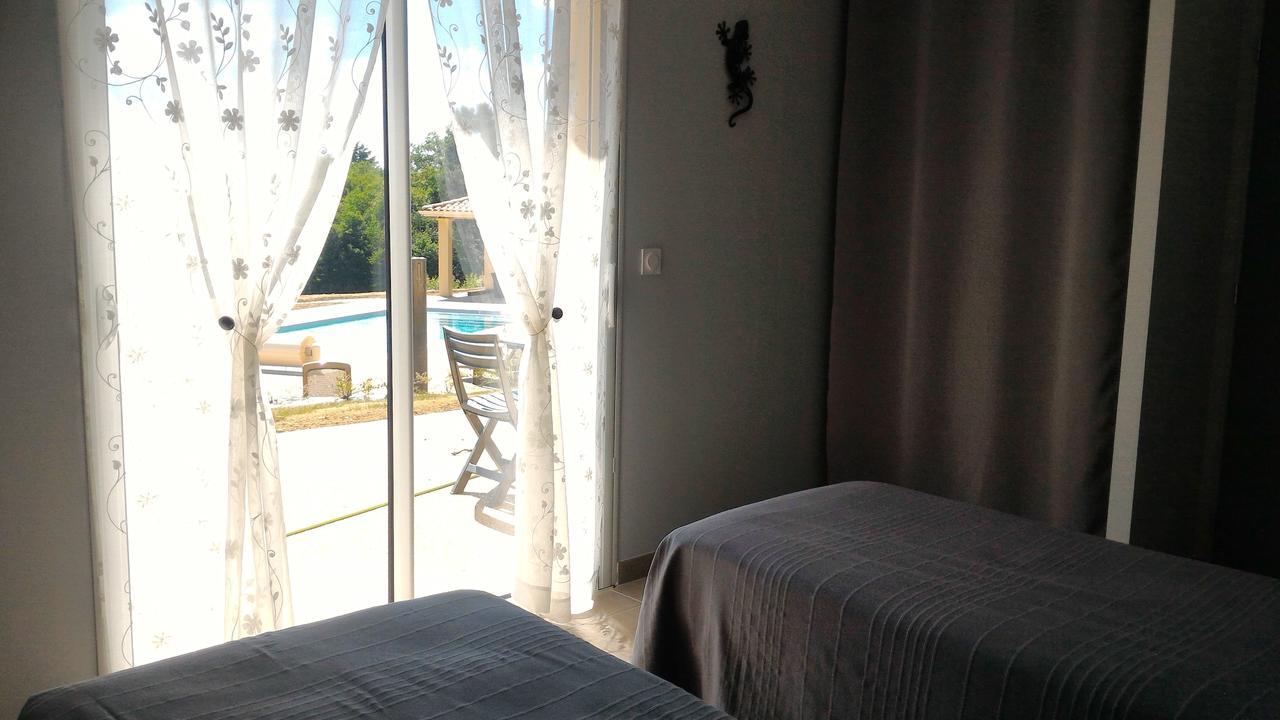 La Sarlamandre, Chambres Et Table D'Hotes Marcillac-Saint-Quentin Εξωτερικό φωτογραφία